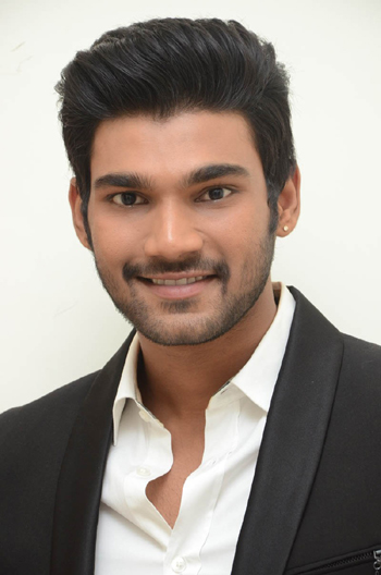 bellamkonda suresh,sreenivas,v.v.vinaayak,samantha,thamanna,boyapati sreenu,ravi teja,sunil,sundara pandyan,sundar and co,naresh,sudigaadu,remake  ఎట్టకేలకు రెండో చిత్రం..!